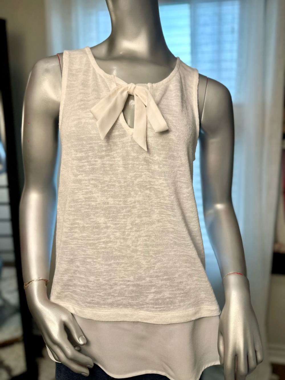 Sanctuary Tank Top Bow Front Keyhole Layered Medium Relaxed Knit